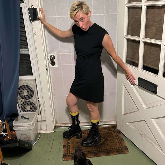 Meet your Posher, Cassie - Picture 6 of 6